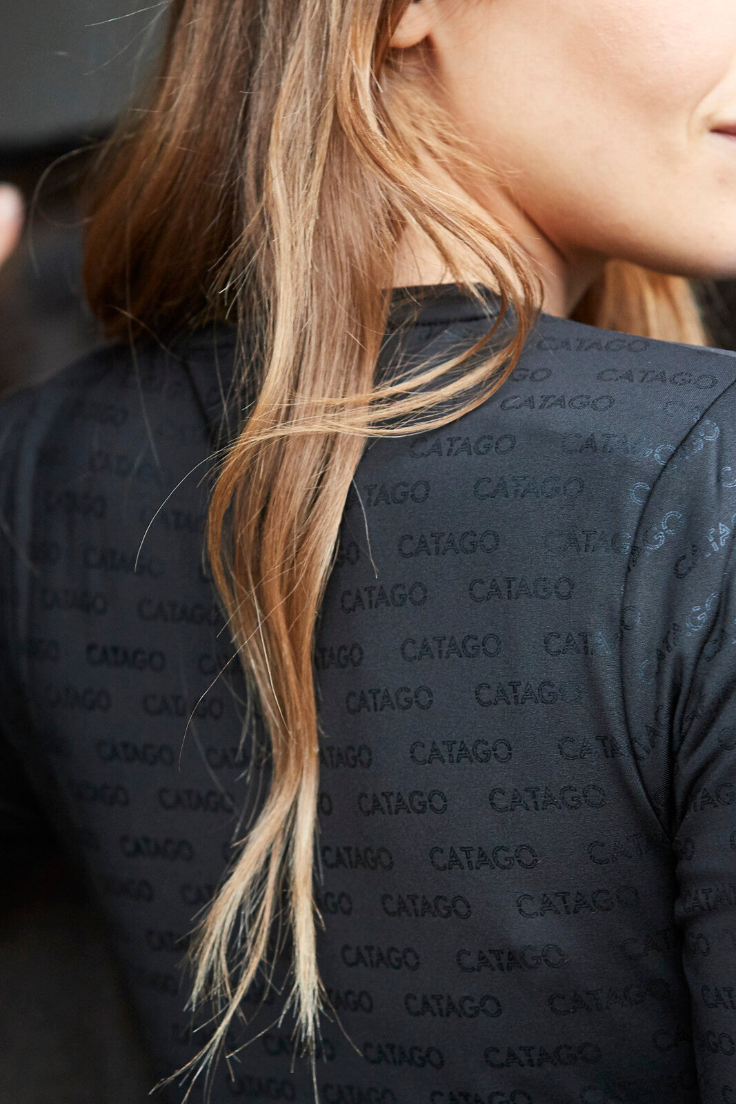 CATAGO Amina langærmet ridesbluse med logo