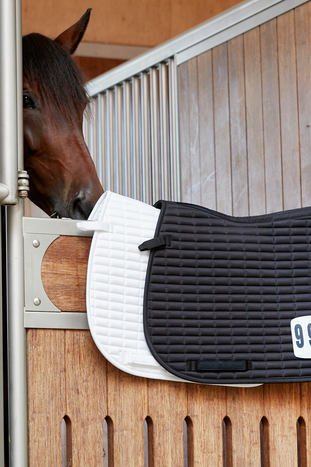 HorseGuard schabrack med velcro plads