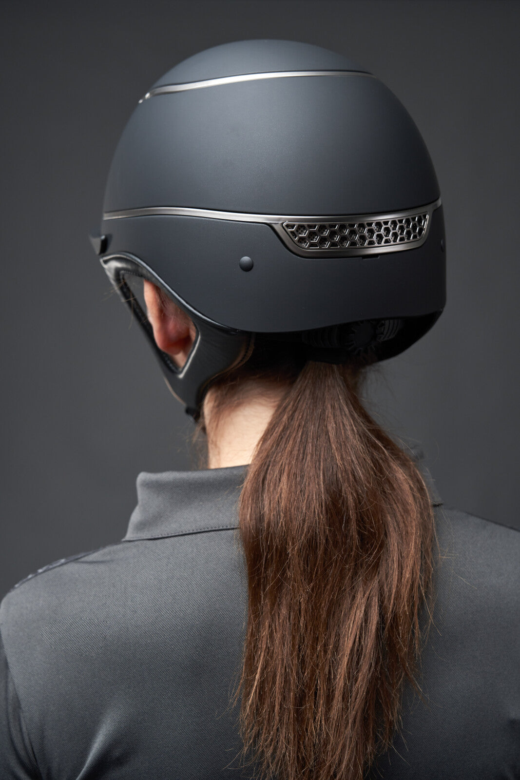 One K Xtreme ridehjelm - Chrome details