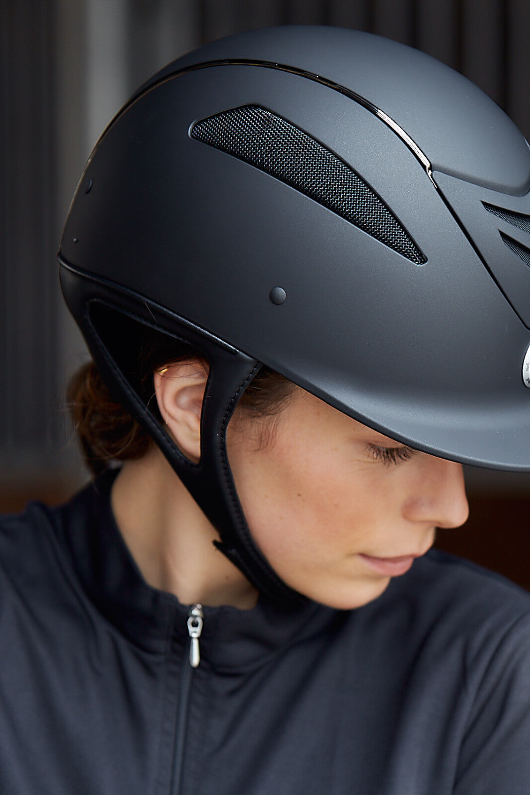 One K Defender Pro riding helmet - matt top, chrome pipe