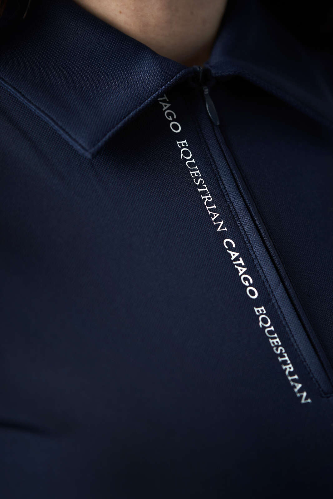 Catago Nash zip polo kortermet ridebluse