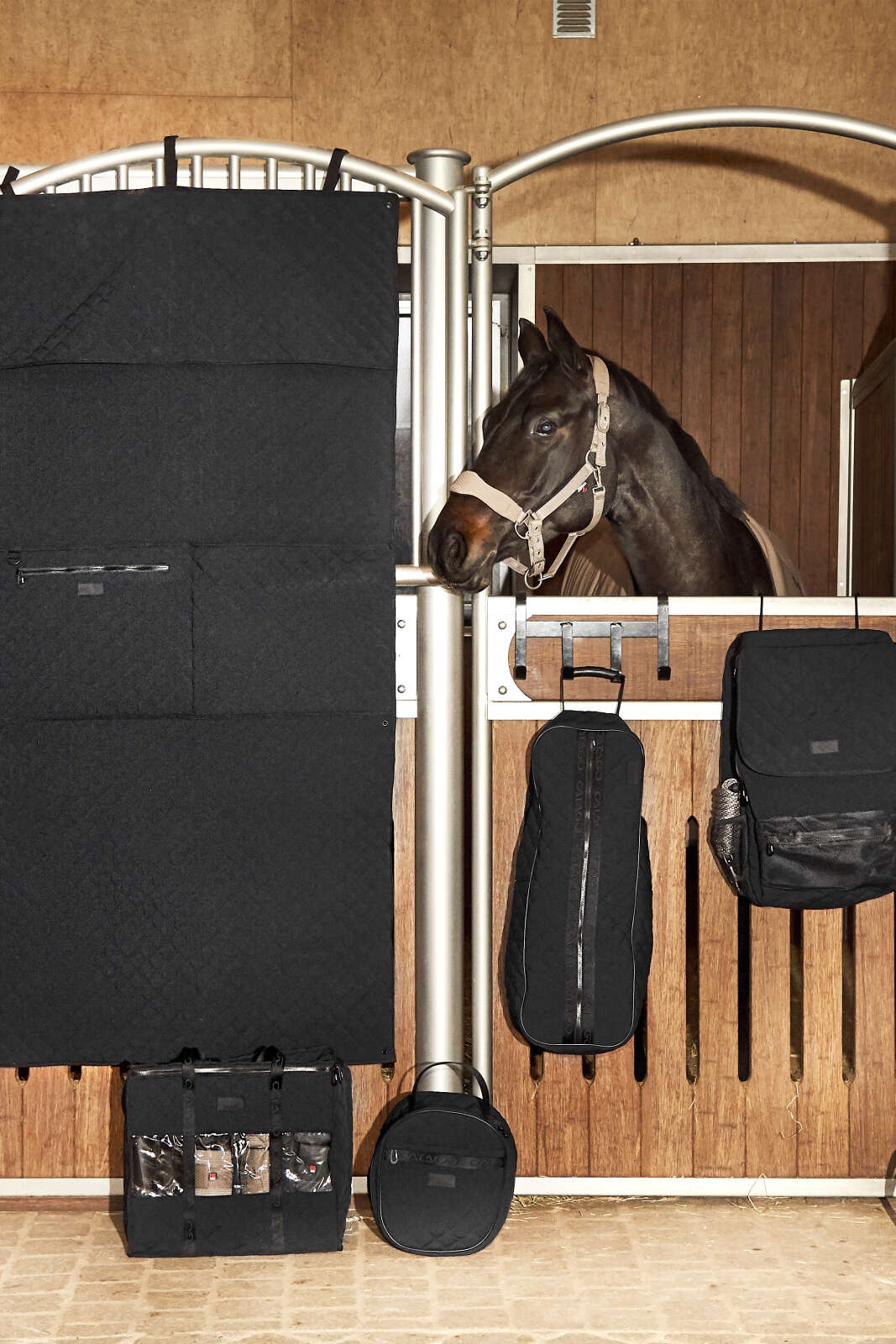 CATAGO quilted boksgardin