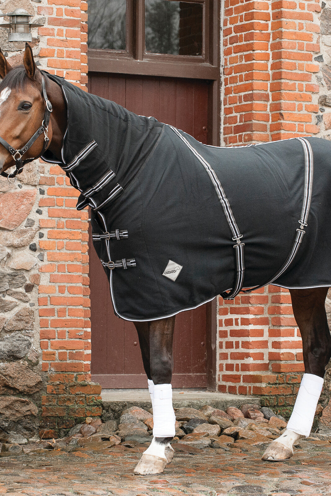 CATAGO Fleece rug w. neck