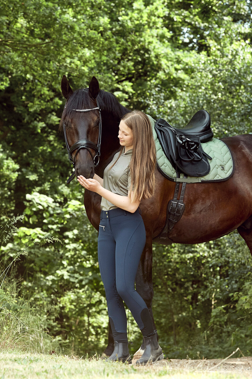 HorseGuard Ava roundsewn bridle PB&flash w/o reins