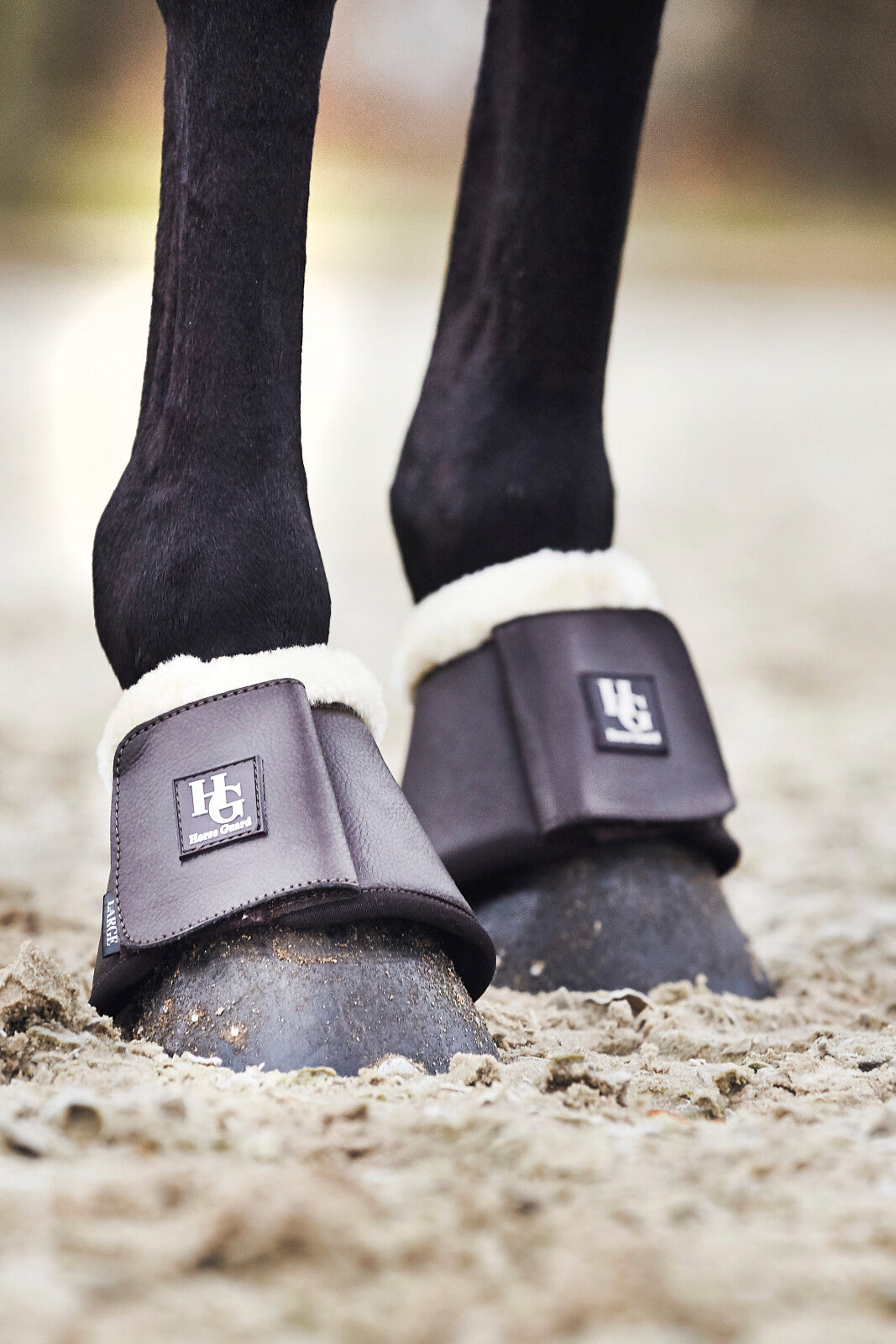 HorseGuard Ava klokker med pels