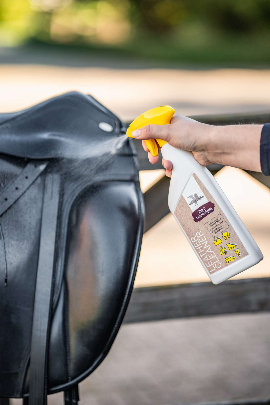 Bense & Eicke Leather cleaning - step 1