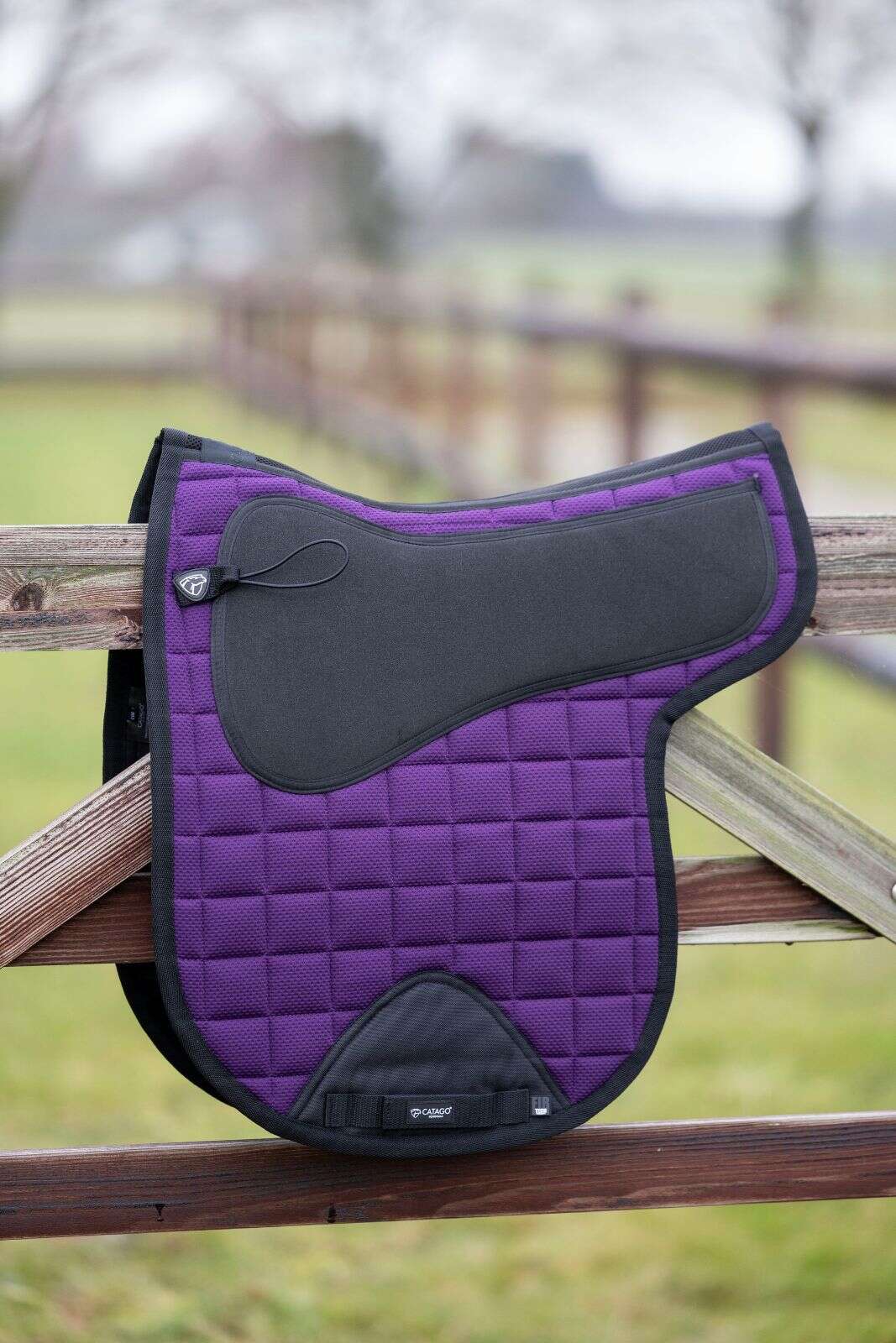 Catago FIR-Tech Icelandic saddle pad with neoprene pads