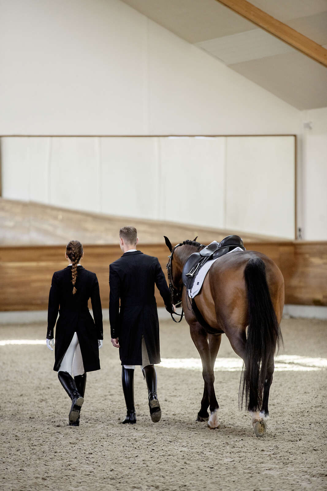 Catago Neat dressurfrakk for damer