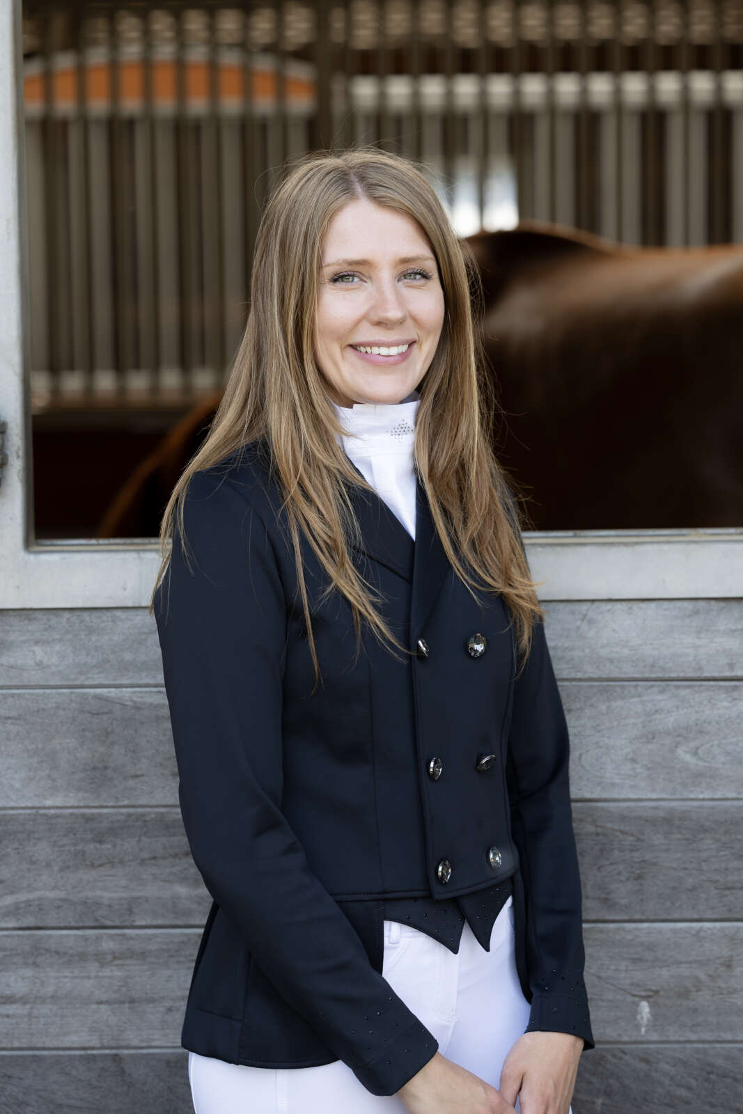 Equipage Andrea stevnejakke med diskrete steiner