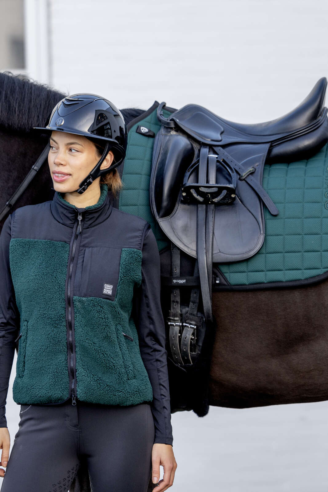 One K Avancé-ridehjelm - glossy top, krom pipe