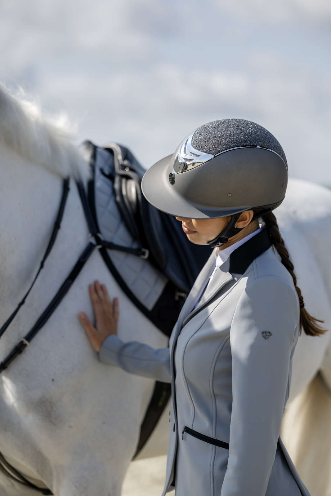 One K MIPS Avancé riding helmet - Glitter silver