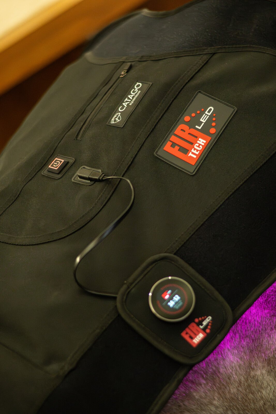 CATAGO FIR - Tech LED therapy pad X84, 115 x 74cm - Unamari