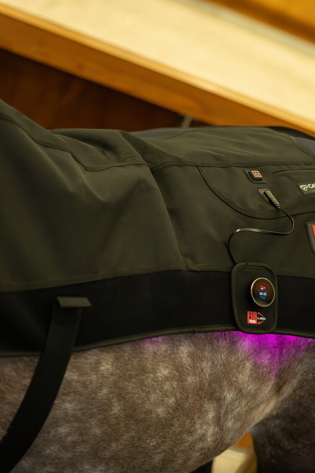 CATAGO FIR - Tech LED therapy pad X84, 115 x 74cm - Unamari