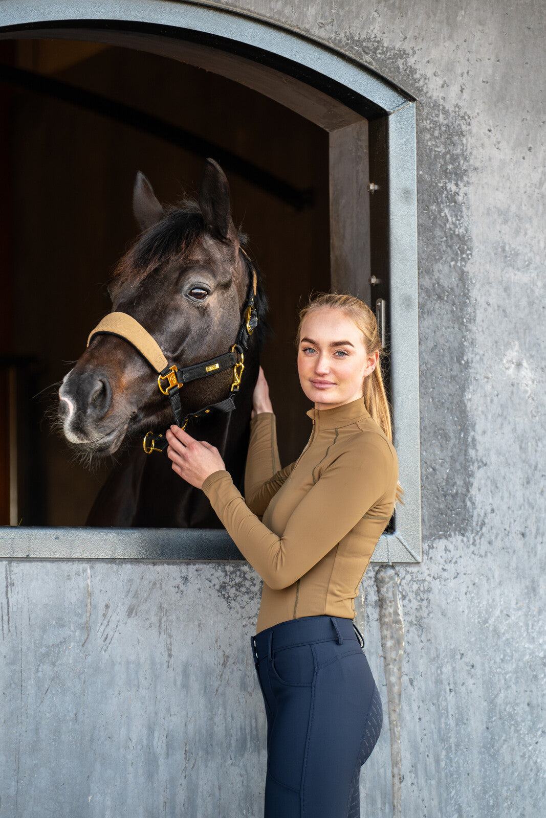 CATAGO Rihanna breeches with full grip