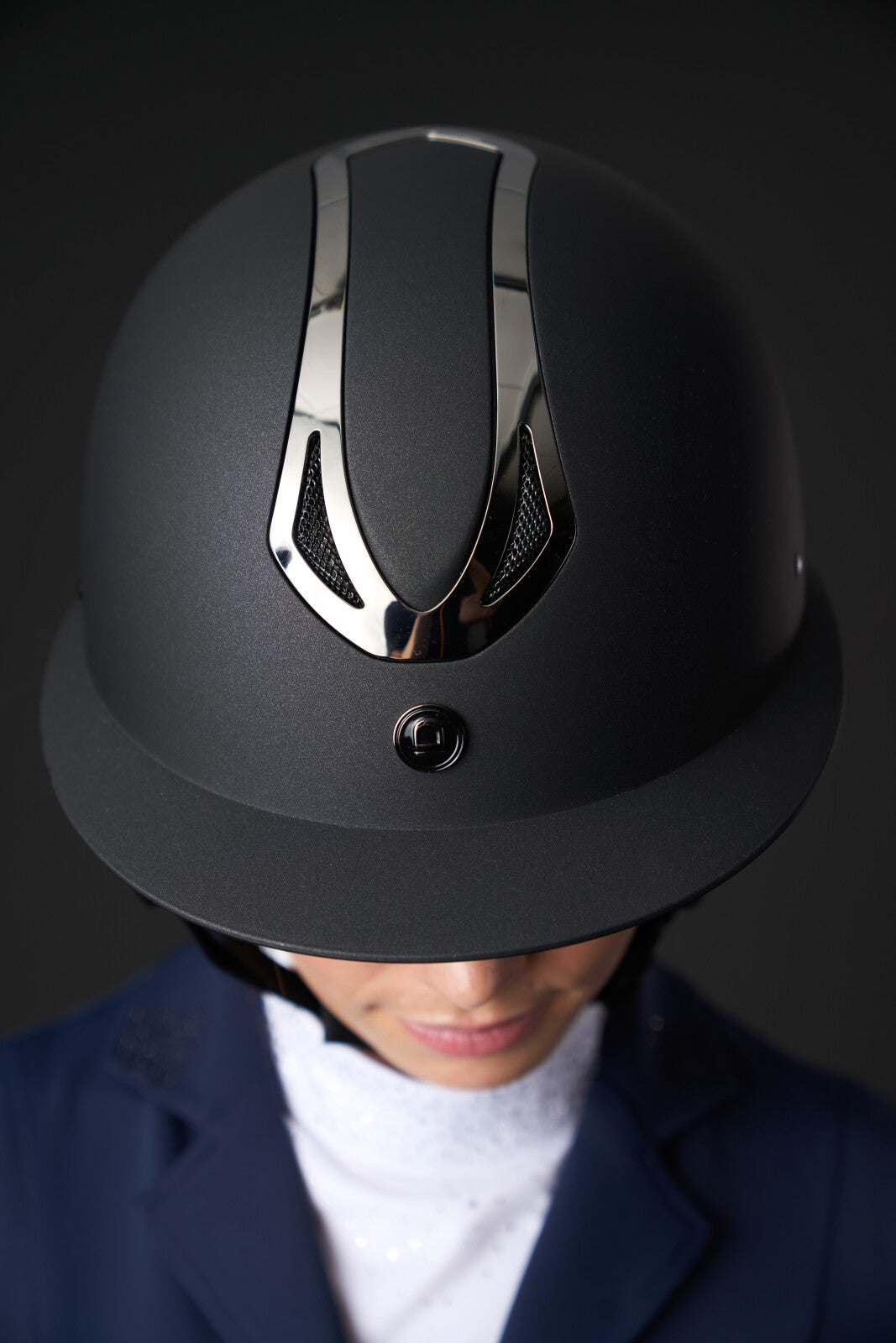 Equipage Titan Reithelm