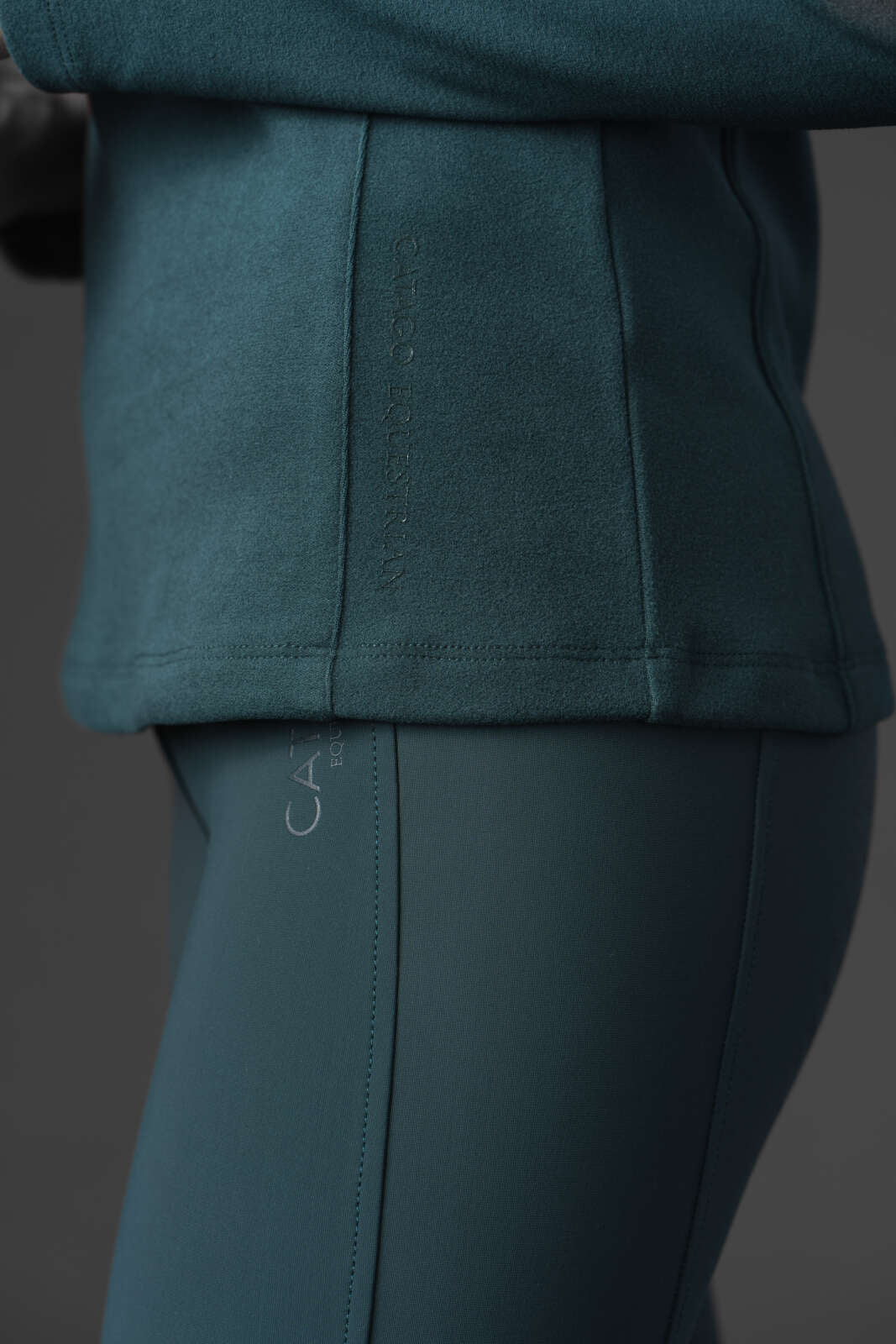 CATAGO Violetta half-zip genser