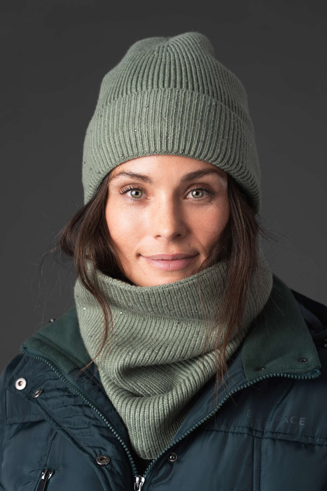 Equipage Vaino strikhue med sten