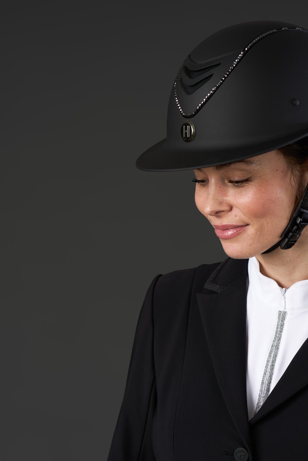 One K Avancé Lux riding helmet - Matt top, Black swarowski pipe - Unamari