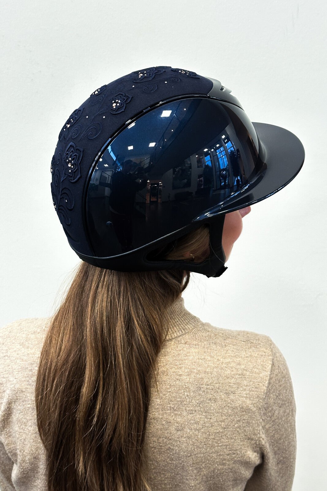 One K Avancé riding helmet - Embroidery top, chrome pipe - Unamari