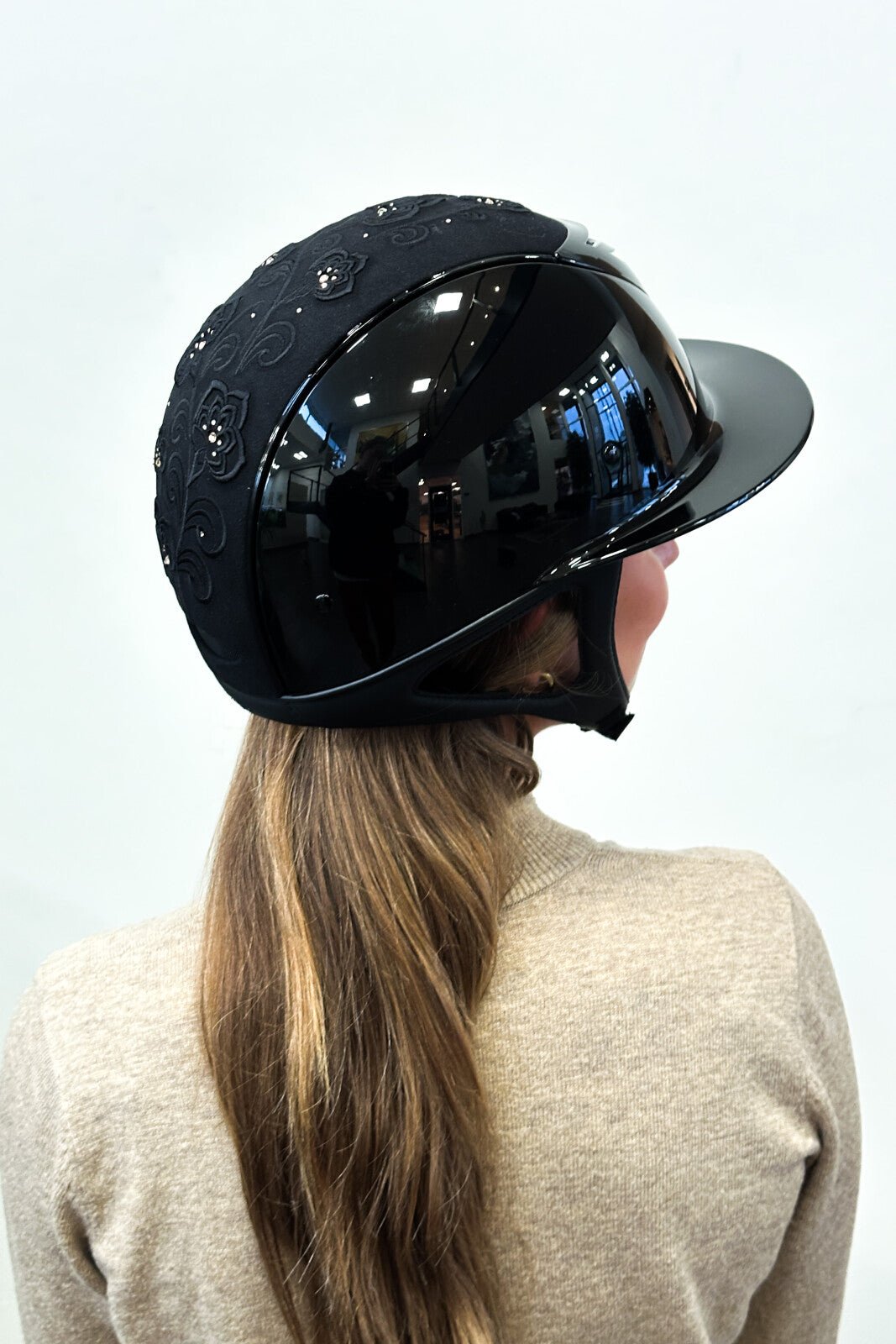 One K Avancé riding helmet - Embroidery top, chrome pipe - Unamari