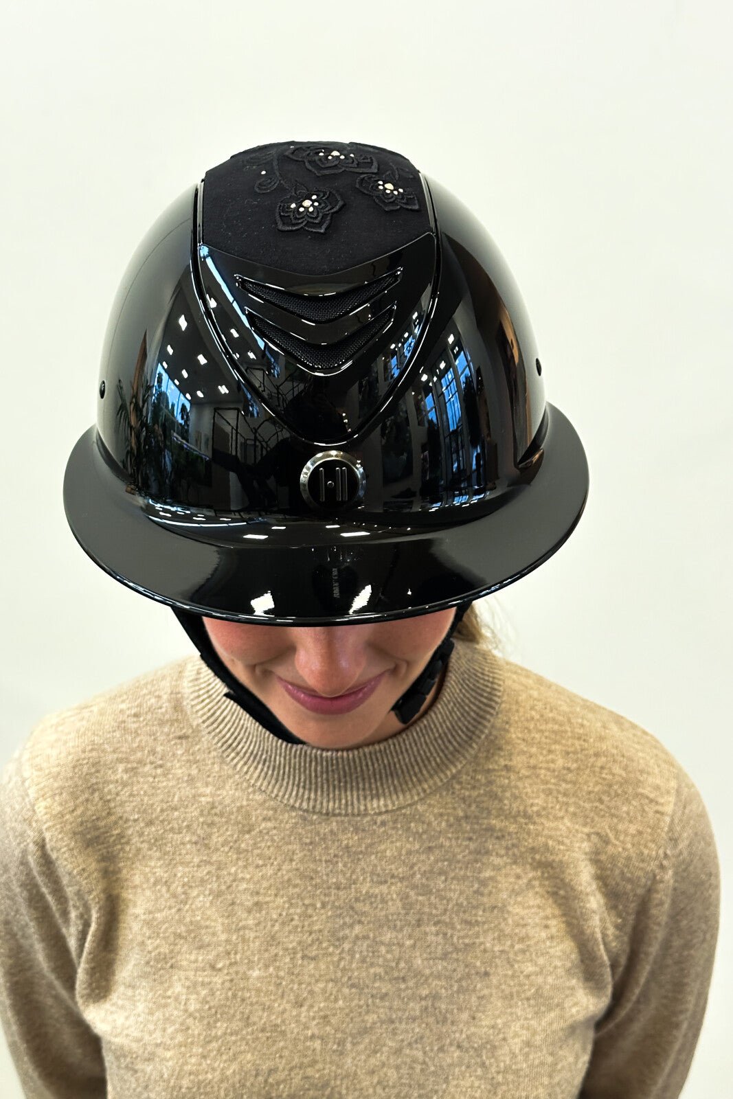 One K Avancé riding helmet - Embroidery top, chrome pipe - Unamari
