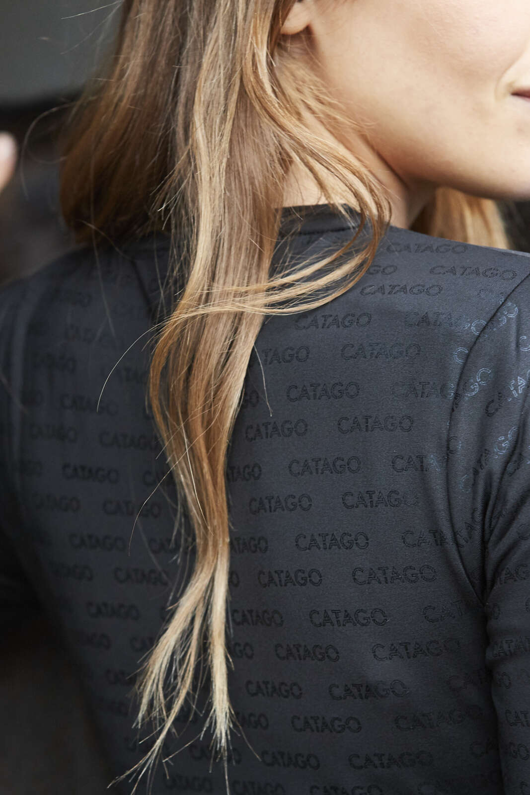 CATAGO Amina langærmet ridesbluse med logo