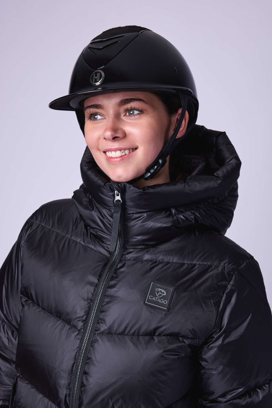 One K Avancé Reithelm – Besticktes Top, Chrompaspel