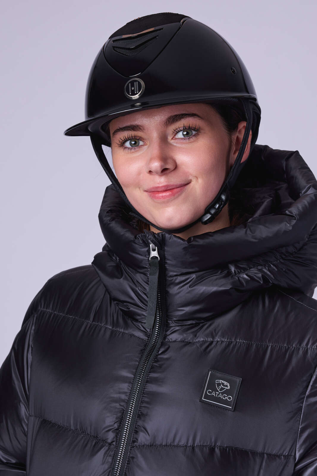 One K Avancé Reithelm – Besticktes Top, Chrompaspel