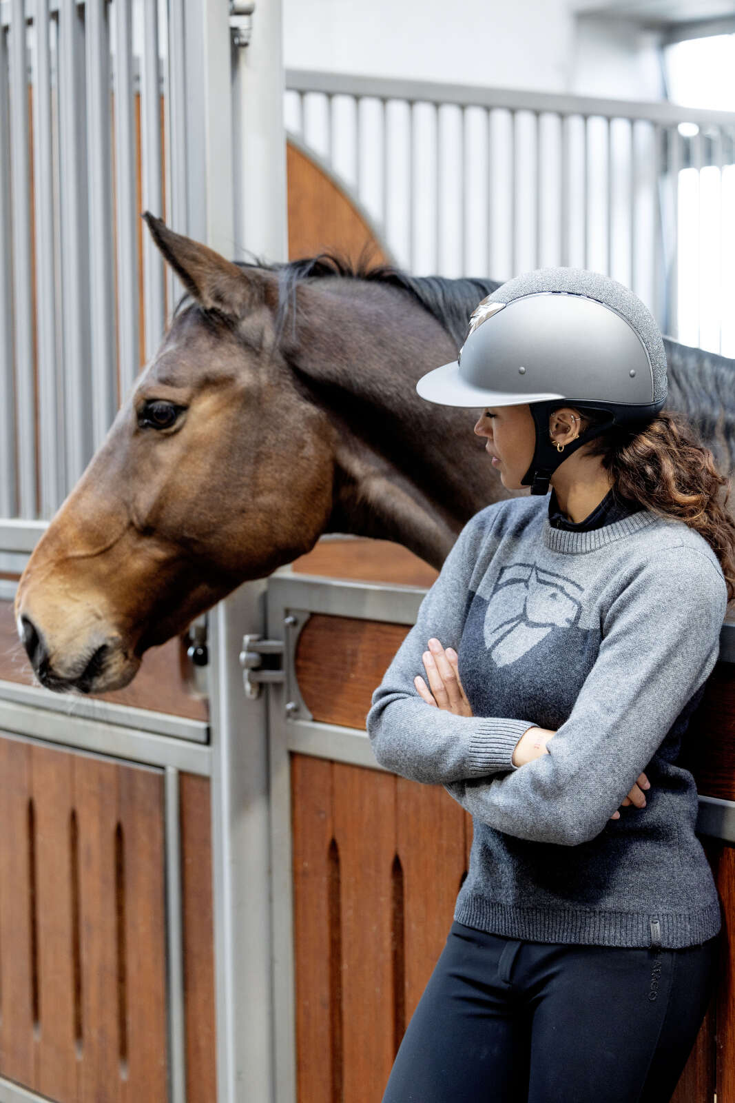 One K Avancé-ridehjelm - Glitter silver