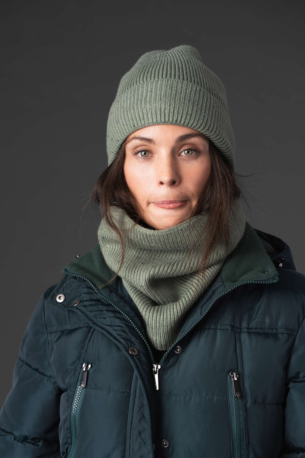 Equipage Vaino strikhue med sten